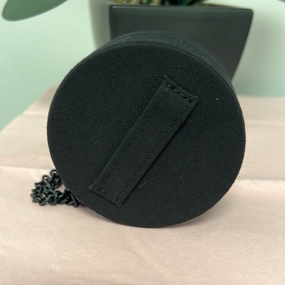 NWOT!  Valentino beauty VIP pouch - Picture 2 of 4